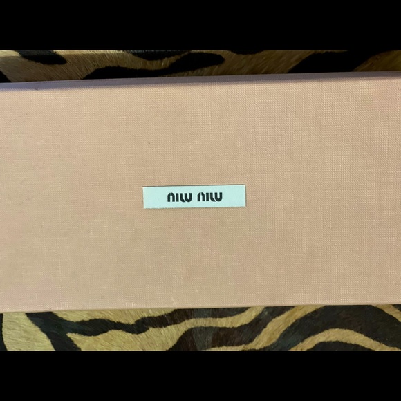 Miu Miu Authentic Wallet With Ribbon Frill. PRECIOUS!! - Picture 8 of 8
